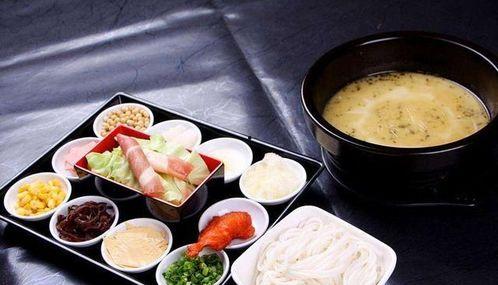 网红爆料咬米线视频大全,咬米线视频大全，揭秘美食背后的趣味瞬间